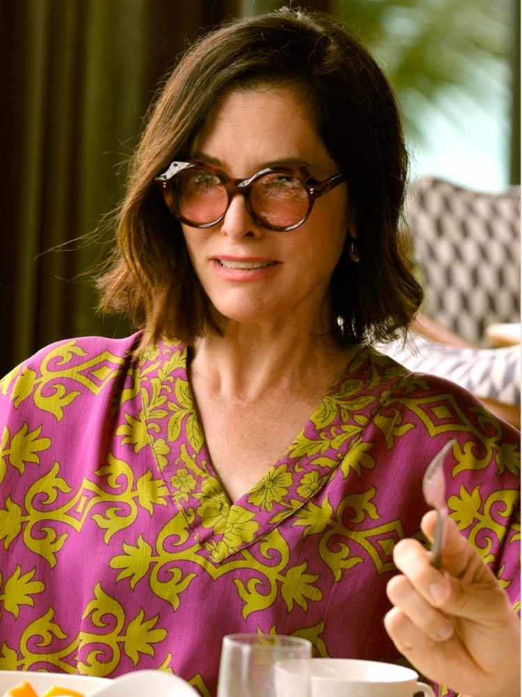 parker posey as victoria ratliff in the white lotus season 3