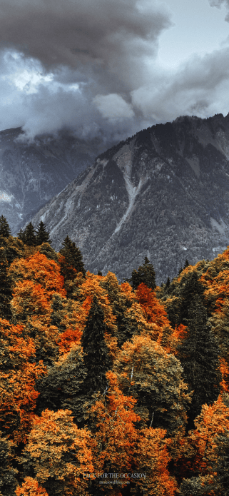 Scenic autumn landscape along Klausenpass in the Swiss Alps free tech wallpaper