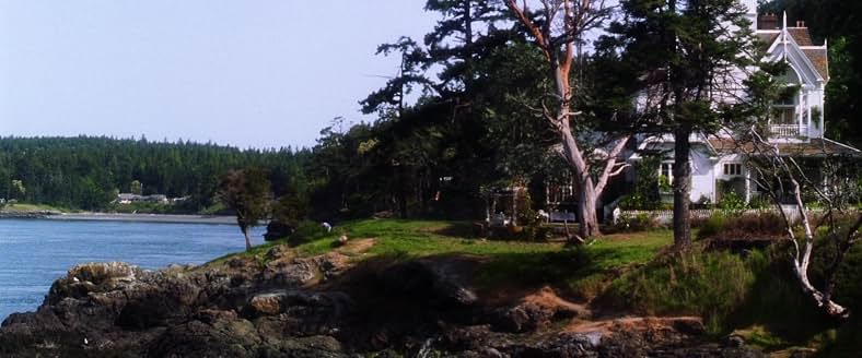 the owens family house in 1998 Practical Magic