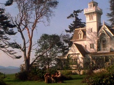6 Destinations for a Practical Magic-Inspired Fall&nbsp;Getaway